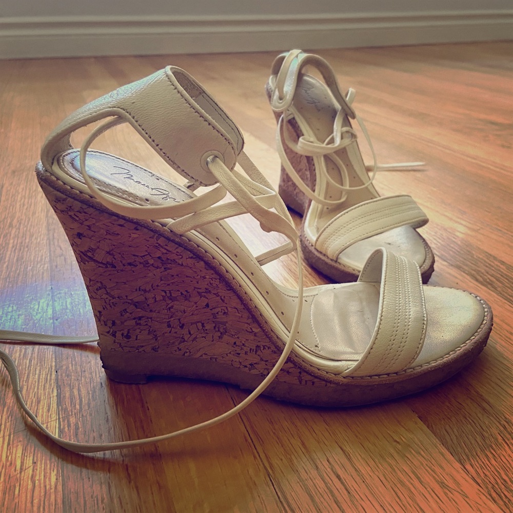 Max Azria platform sandals